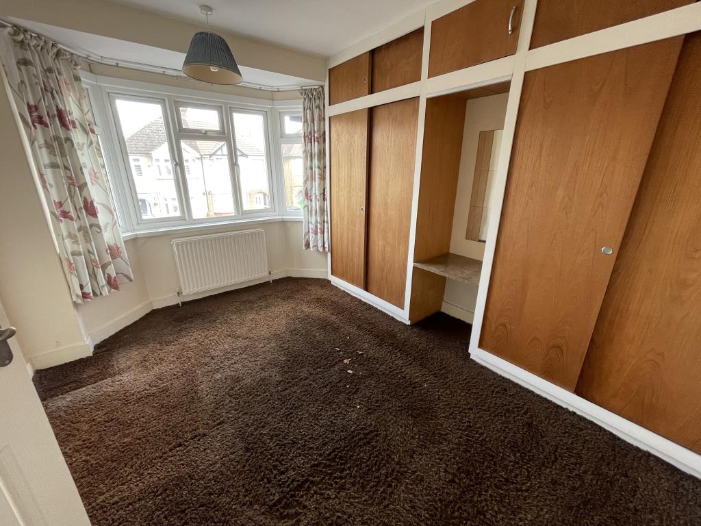 Lot: 23 - SEMI-DETACHED HOUSE FOR IMPROVEMENT - Bedroom 1